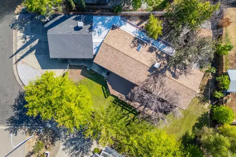 1020 Valli Ct, Redding, CA 96003 photo 40