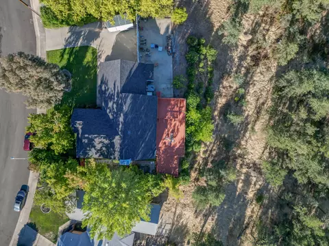View/Area - 3339 Sherman Way, Redding, CA 96003 photo 5 of 6