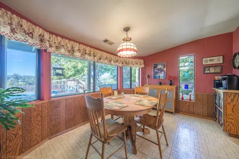 588 Ridge Rd, Redding, CA 96003 photo 20