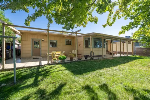 588 Ridge Rd, Redding, CA 96003 photo 40