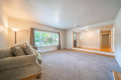 3410 Wimbledon Dr, Redding, CA 96002 photo 7