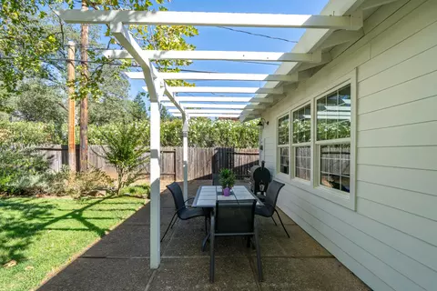 3410 Wimbledon Dr, Redding, CA 96002 photo 27