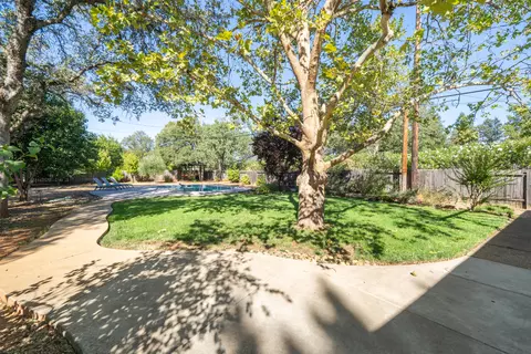3410 Wimbledon Dr, Redding, CA 96002 photo 28