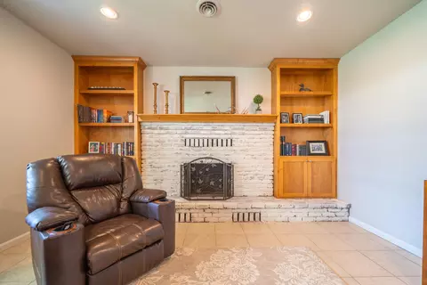 3410 Wimbledon Dr, Redding, CA 96002 photo 9