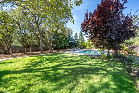 3410 Wimbledon Dr, Redding, CA 96002 photo 21