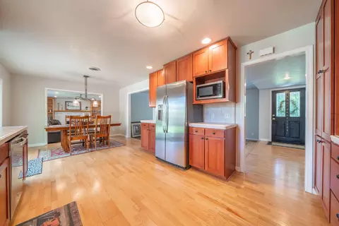 3410 Wimbledon Dr, Redding, CA 96002 photo 6