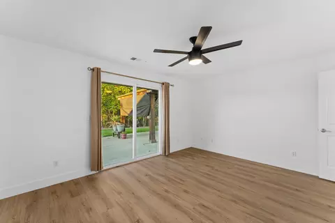 Bedroom - 2678 Queens Way, Redding, CA 96001 photo 6 of 12