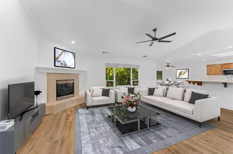 Living - 2678 Queens Way, Redding, CA 96001 photo 1 of 7