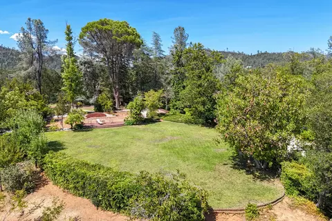 17858 Leisure Ln, Shasta Lake, CA 96019