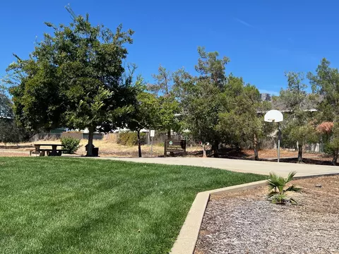 4314 Lynbrook Loop, Redding, CA 96002 photo 2