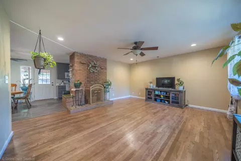 Living - 3059 Quartz Hill Rd, Redding, CA 96003 photo 1 of 4