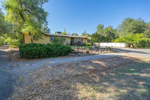 Exterior - 3059 Quartz Hill Rd, Redding, CA 96003 photo 22 of 23