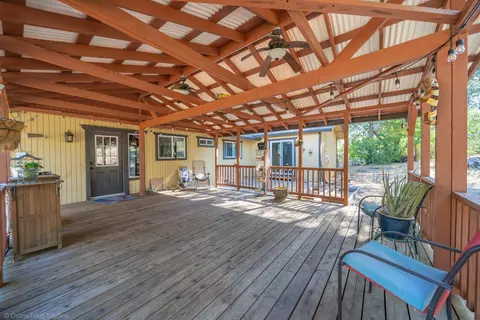 Exterior - 3059 Quartz Hill Rd, Redding, CA 96003 photo 11 of 23