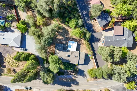 View/Area - 3059 Quartz Hill Rd, Redding, CA 96003 photo 12 of 13