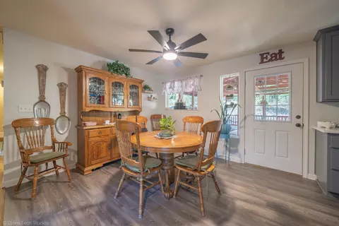 Dining - 3059 Quartz Hill Rd, Redding, CA 96003 photo 2 of 2