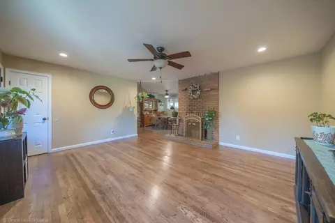 Living - 3059 Quartz Hill Rd, Redding, CA 96003 photo 4 of 4