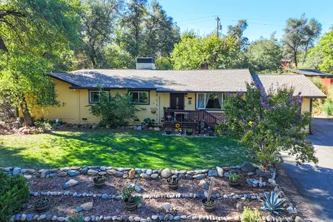 Exterior - 3059 Quartz Hill Rd, Redding, CA 96003 photo 5 of 23