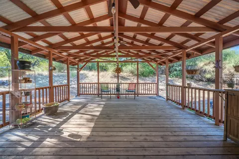 Exterior - 3059 Quartz Hill Rd, Redding, CA 96003 photo 9 of 23
