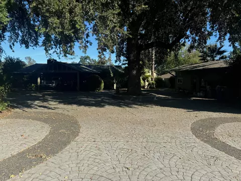 6301 Riverside Dr, Redding, CA 96001