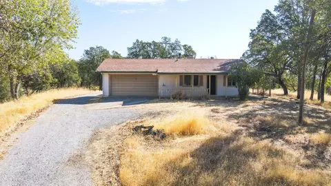 13533 Dry Creek Rd, Redding, CA 96003 photo 2