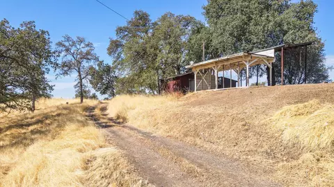 13533 Dry Creek Rd, Redding, CA 96003 photo 11