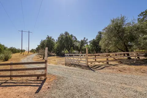 15905 Delano Dr, Redding, CA 96001 photo 43