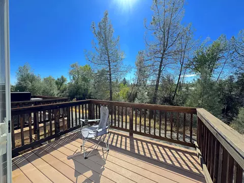 Exterior - 608 Marijean Way, Redding, CA 96003 photo 2 of 4
