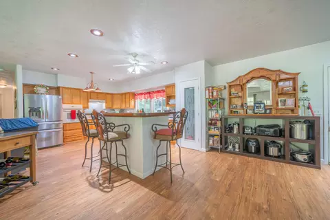 Kitchen - 28832 Whitmore Rd, Whitmore, CA 96096 photo 3 of 6