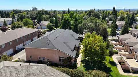 1246 Mighty Oak Ln, Redding, CA 96002 photo 5