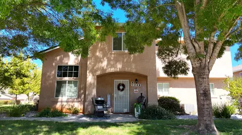 1246 Mighty Oak Ln, Redding, CA 96002 photo 3