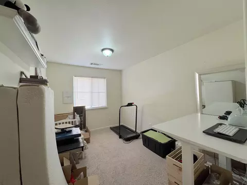 Bedroom - 1262 Mighty Oak Ln, Redding, CA 96002 photo 5 of 5