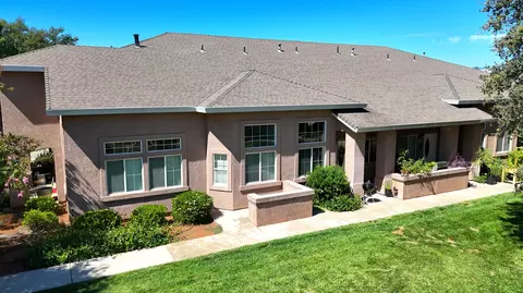 Exterior - 1262 Mighty Oak Ln, Redding, CA 96002 photo 2 of 4