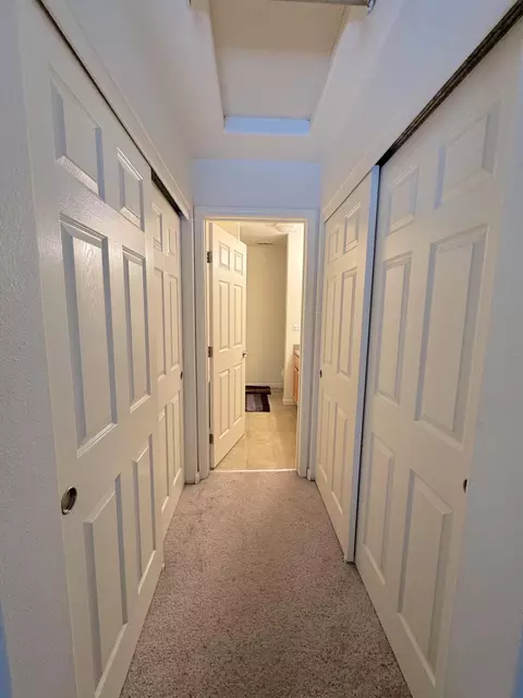 Entry Way - 1262 Mighty Oak Ln, Redding, CA 96002 photo 4 of 4