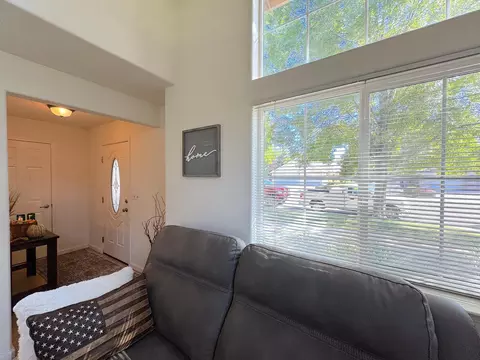Entry Way - 1262 Mighty Oak Ln, Redding, CA 96002 photo 1 of 4