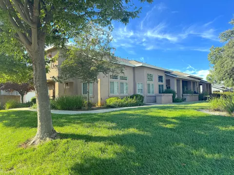 1262 Mighty Oak Ln, Redding, CA 96002