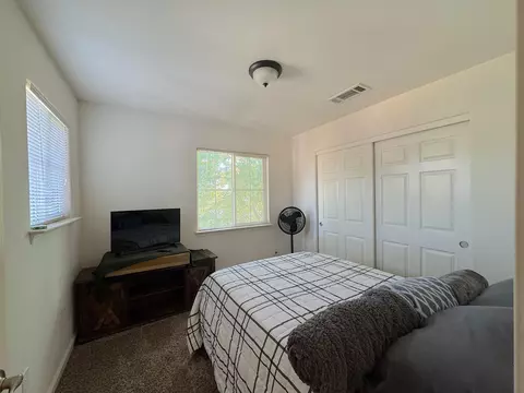 Bedroom - 1262 Mighty Oak Ln, Redding, CA 96002 photo 1 of 5