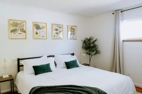 Bedroom - 2910 East Way, Redding, CA 96002 photo 5 of 5