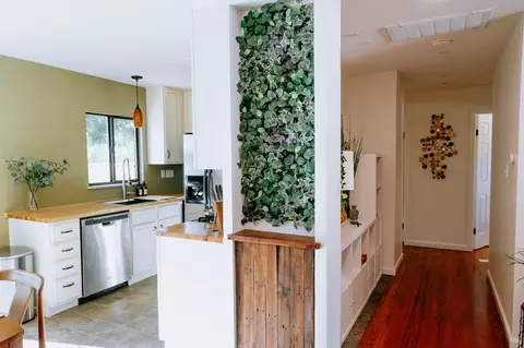 Entry Way - 2910 East Way, Redding, CA 96002 photo 1 of 1