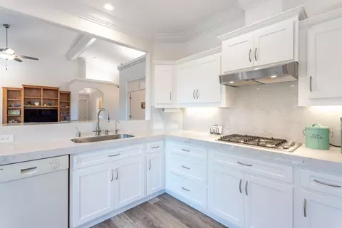 Kitchen - 1814 Harvard Way, Redding, CA 96003 photo 1 of 4