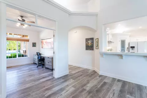 Entry Way - 1814 Harvard Way, Redding, CA 96003 photo 1 of 1