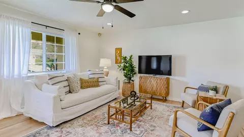 Living - 1025 Gold St, Redding, CA 96002 photo 1 of 3
