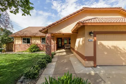 2089 Quartz Way, Redding, CA 96001 photo 3