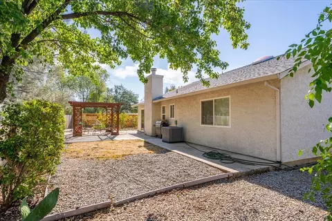515 Arbuckle Ct, Redding, CA 96003 photo 37