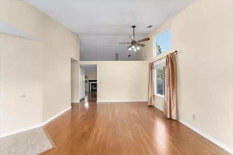 515 Arbuckle Ct, Redding, CA 96003 photo 3