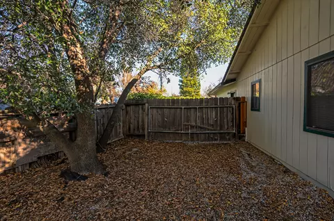 1265 Norman Dr, Redding, CA 96002 photo 43
