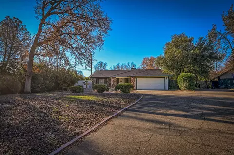 1265 Norman Dr, Redding, CA 96002 photo 3