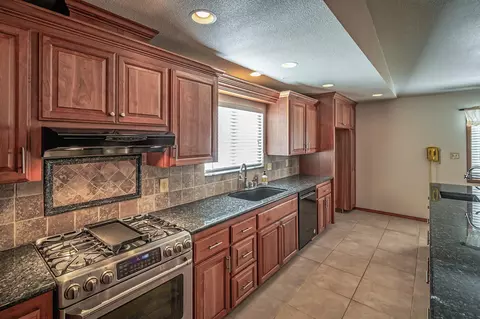 1265 Norman Dr, Redding, CA 96002 photo 14