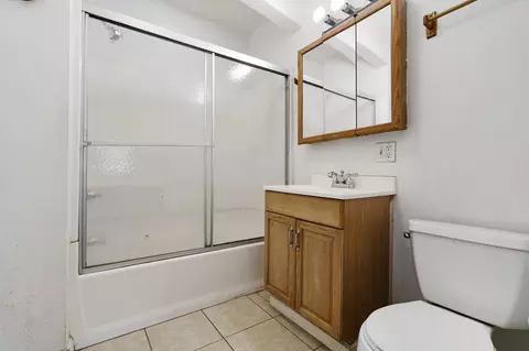 Bath - 7637 Happy Valley Rd, Anderson, CA 96007 photo 1 of 1