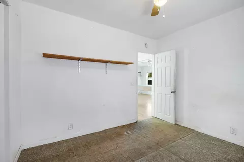 Bedroom - 7637 Happy Valley Rd, Anderson, CA 96007 photo 2 of 4