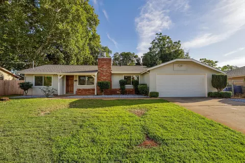 2281 Belladonna St, Redding, CA 96002